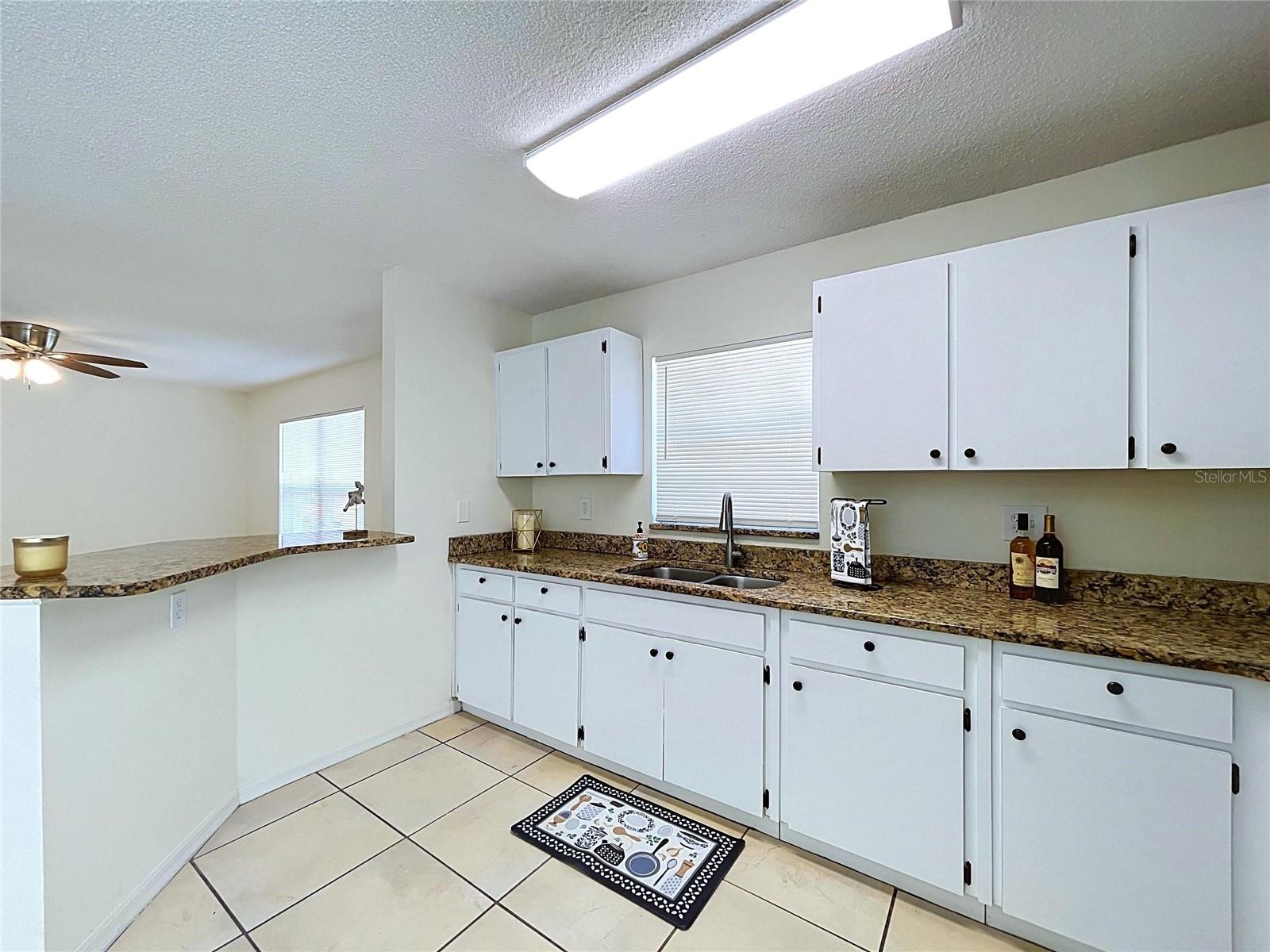 1417 E HANNA AVE — photo 15