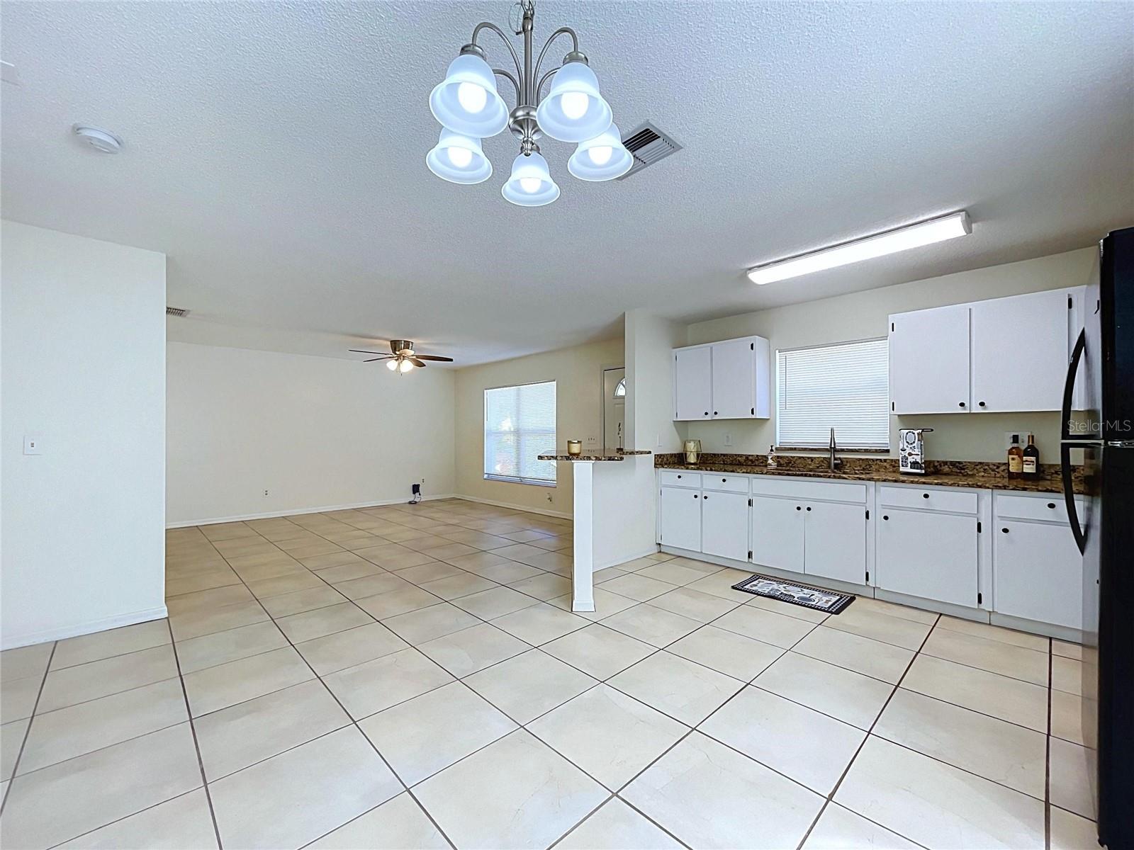 1417 E HANNA AVE — photo 18