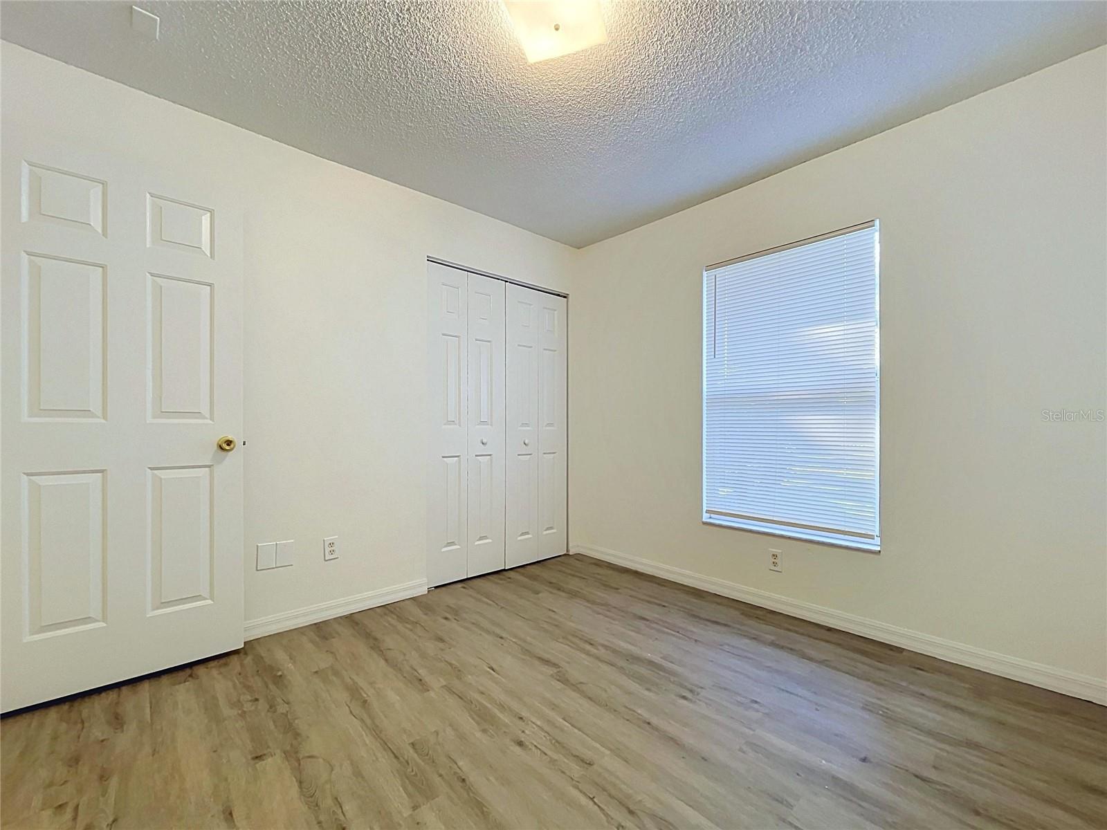 1417 E HANNA AVE — photo 19