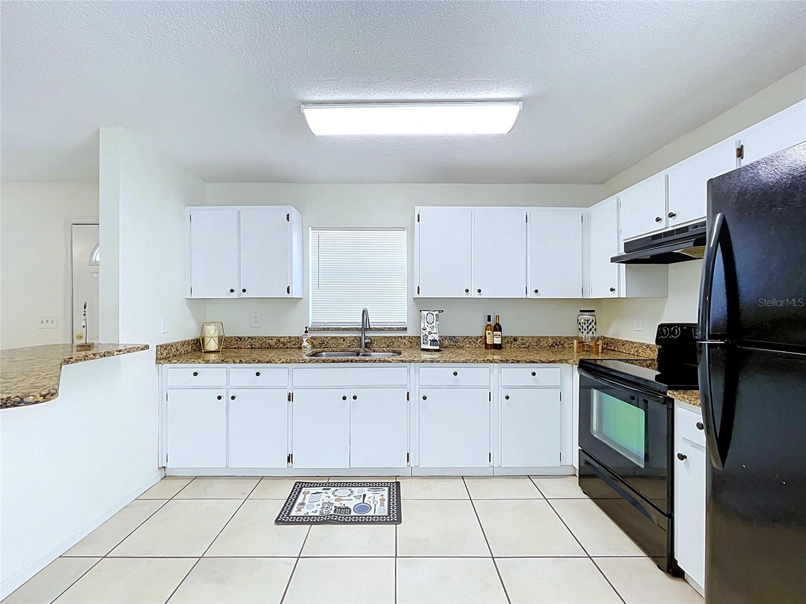 1417 E HANNA AVE — photo 12