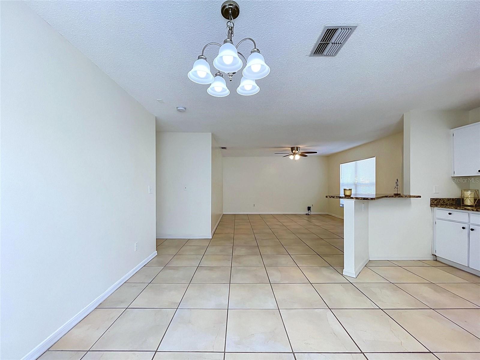 1417 E HANNA AVE — photo 17