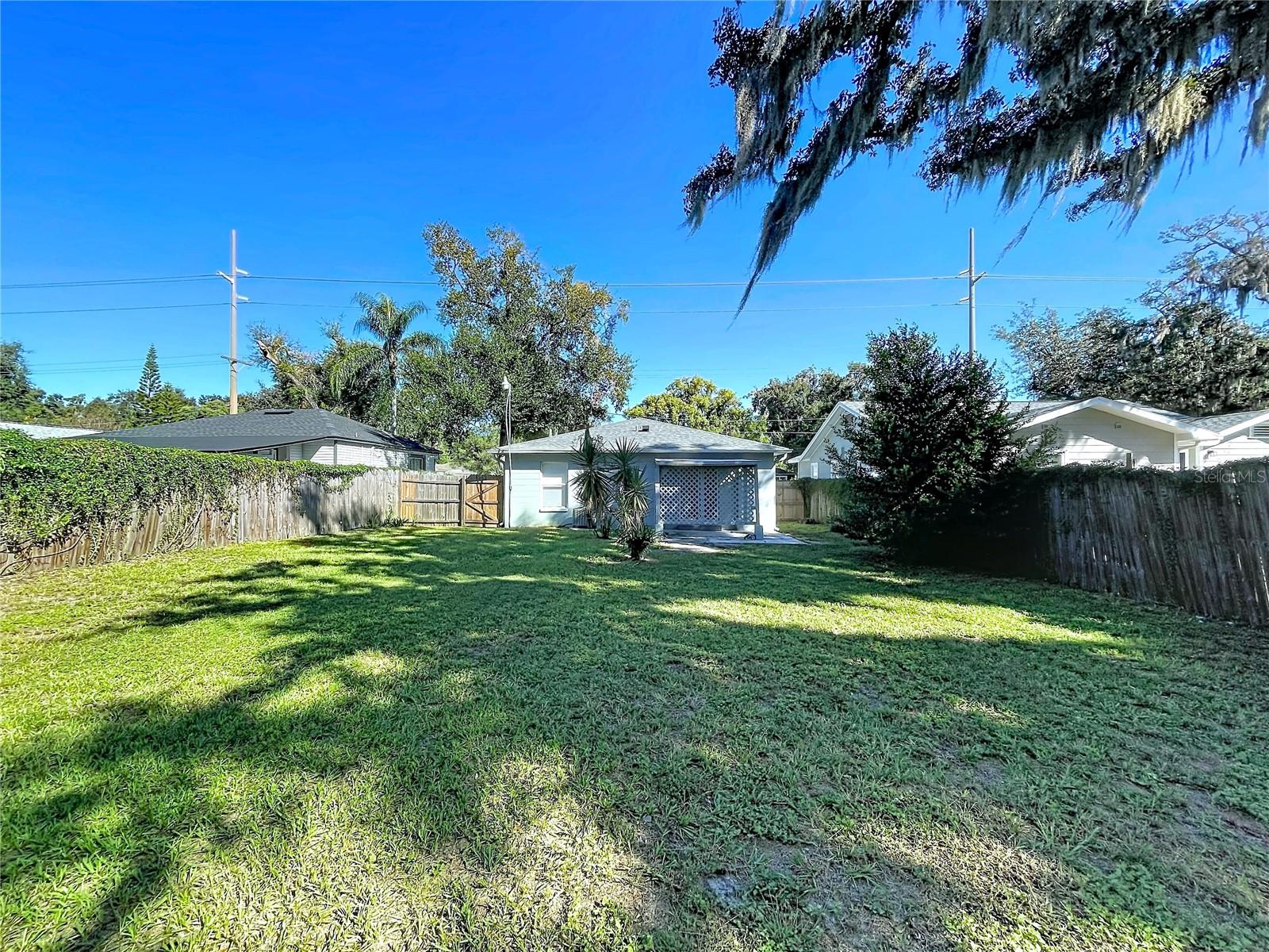1417 E HANNA AVE — photo 50