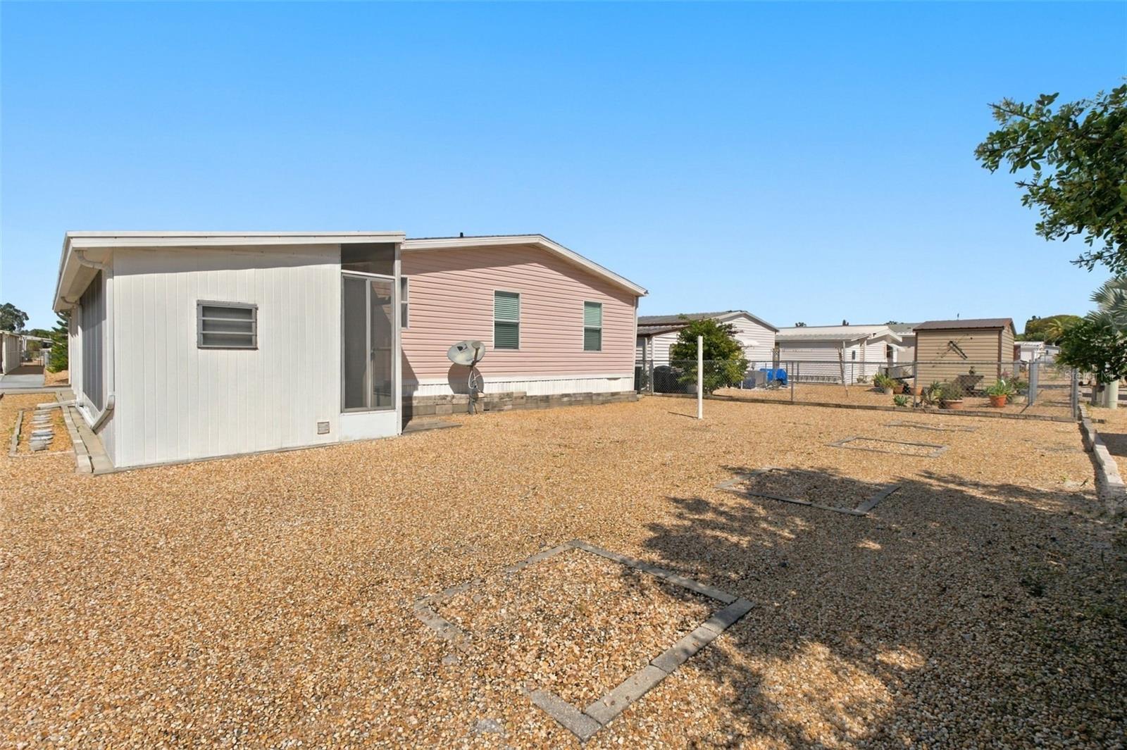 7318 GRAND PINE DR — photo 22
