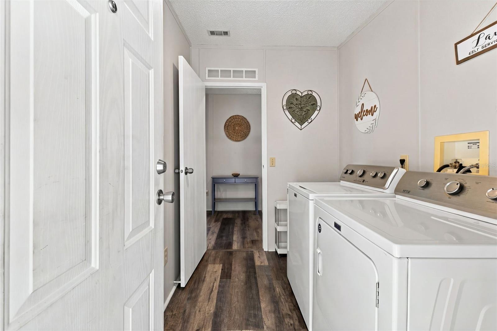 7318 GRAND PINE DR — photo 4