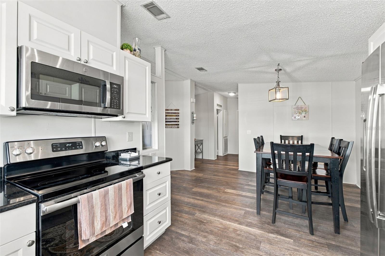 7318 GRAND PINE DR — photo 12