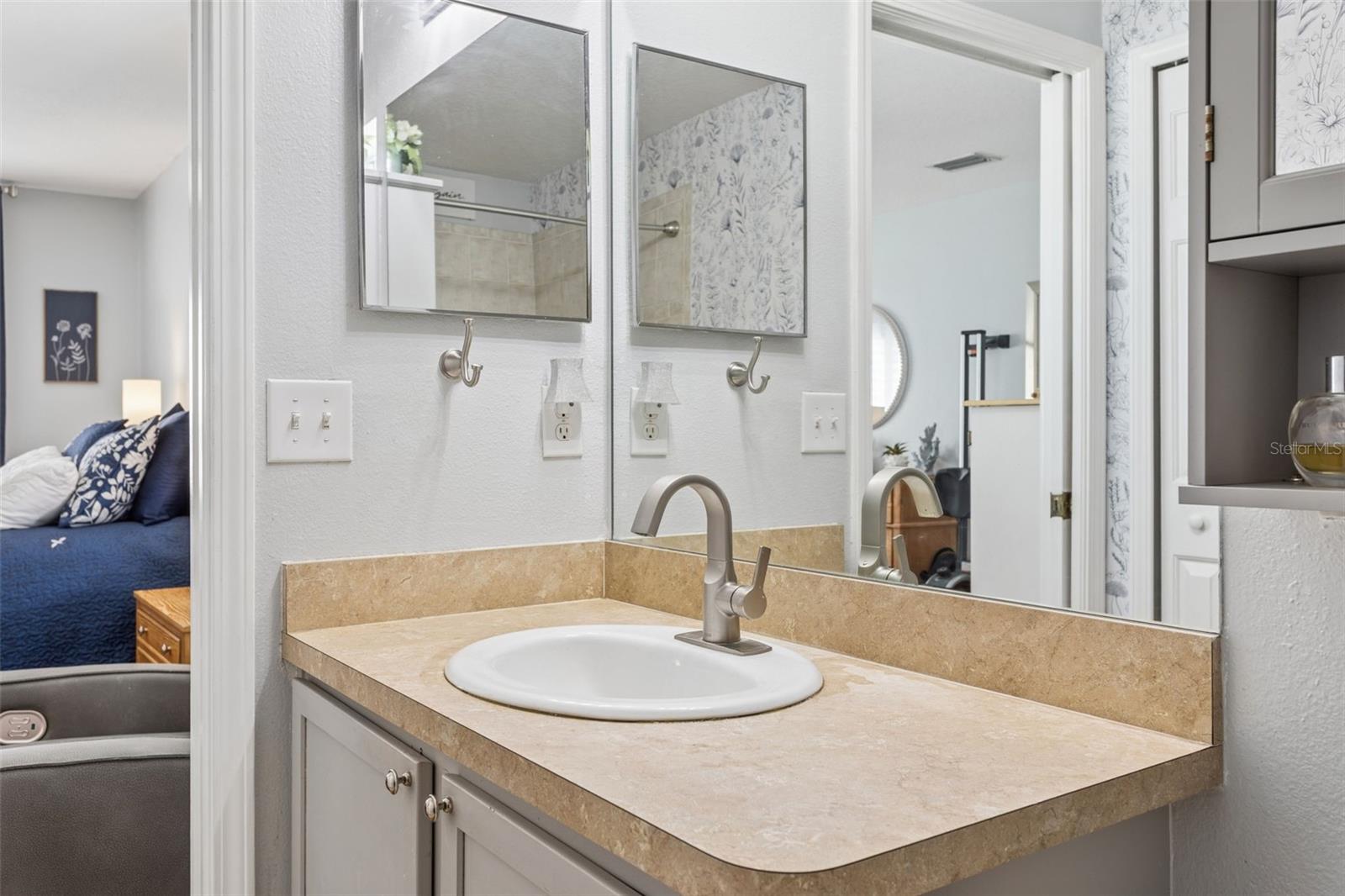 12516 SAULSTON PL — photo 33