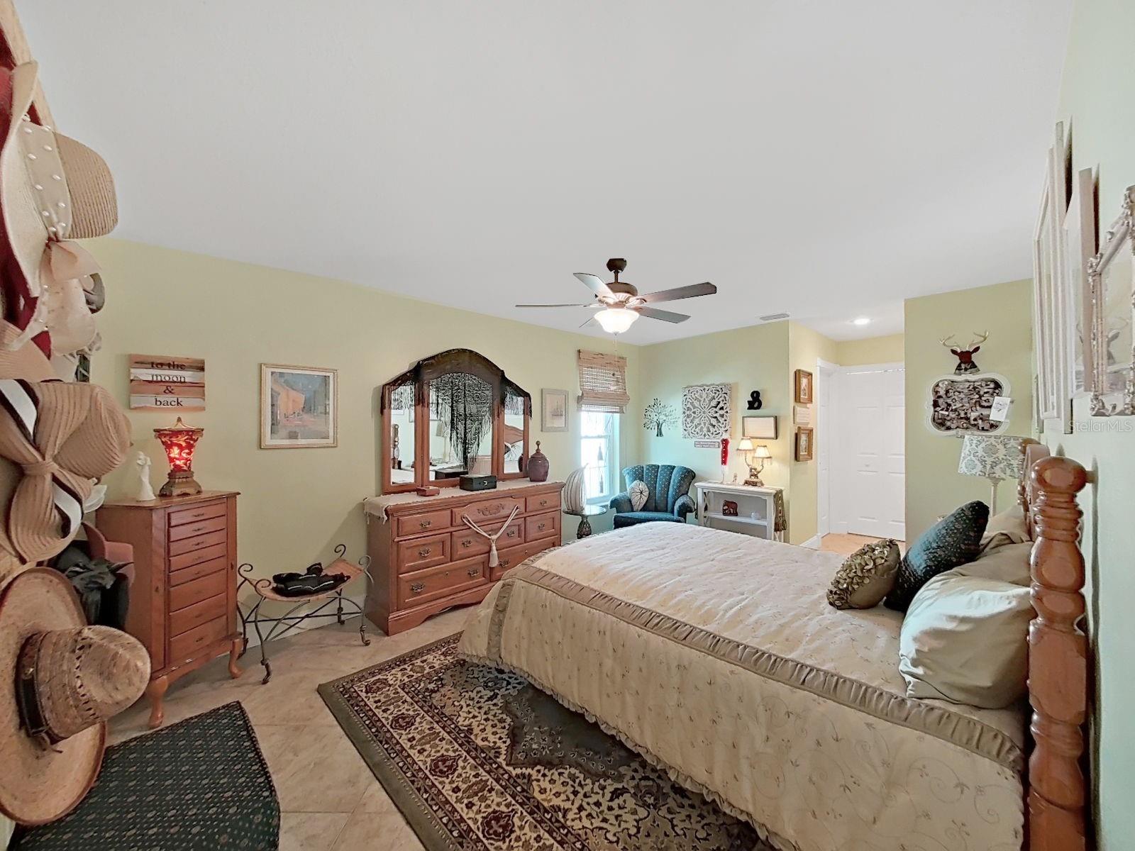 169 FOXCROFT DR W — photo 41