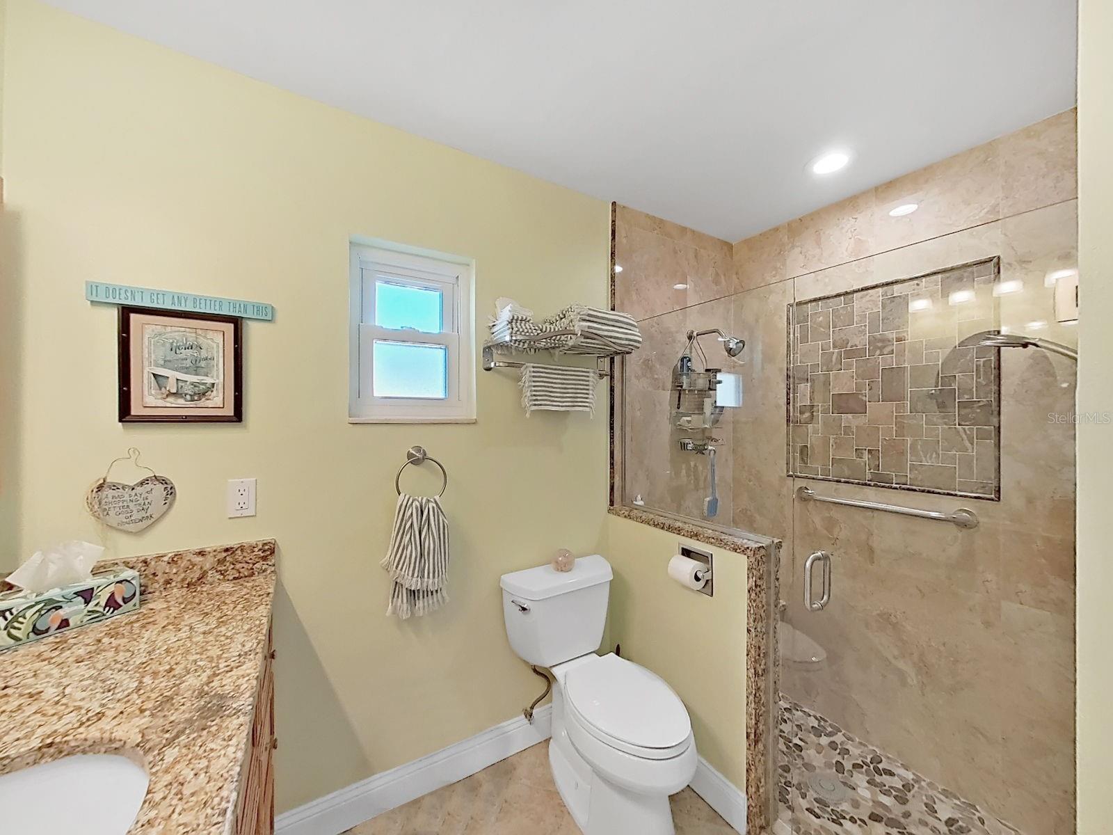 169 FOXCROFT DR W — photo 44