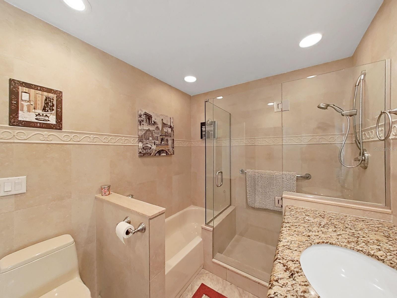 169 FOXCROFT DR W — photo 36