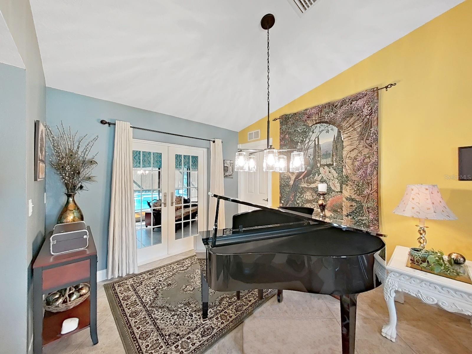 169 FOXCROFT DR W — photo 20