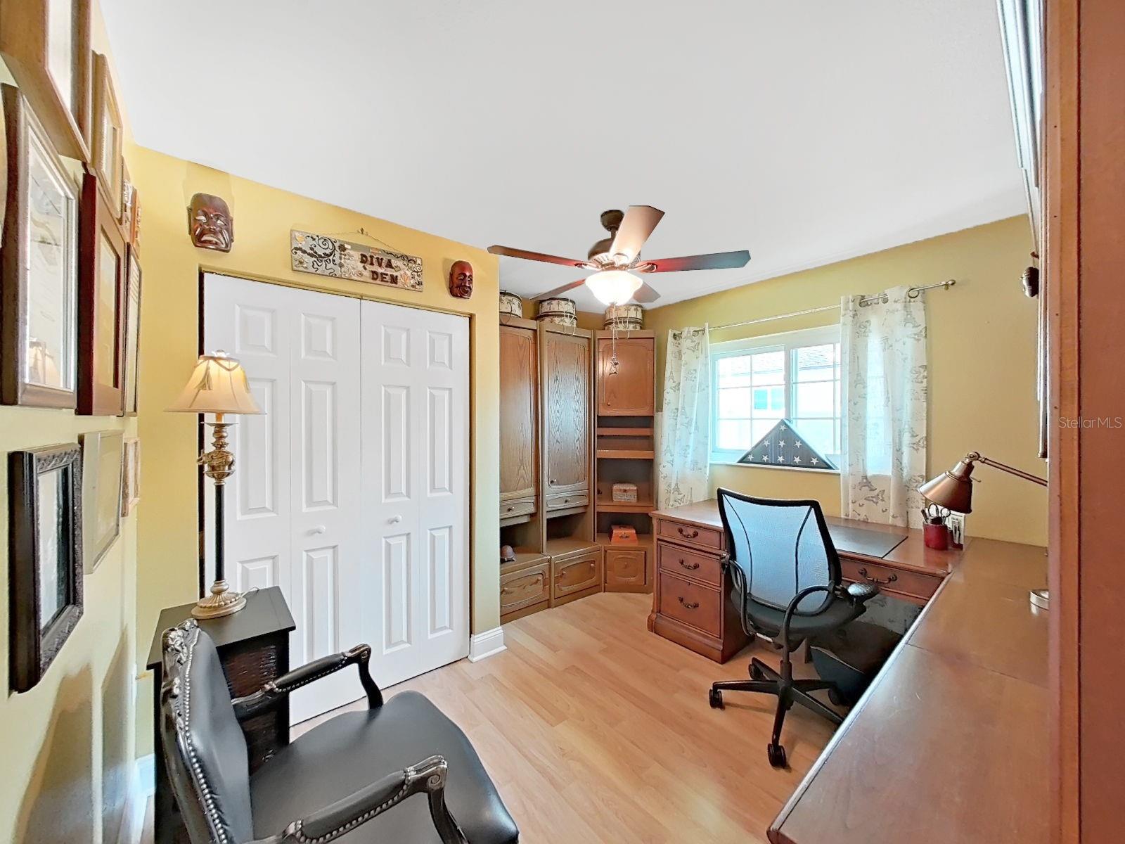 169 FOXCROFT DR W — photo 31