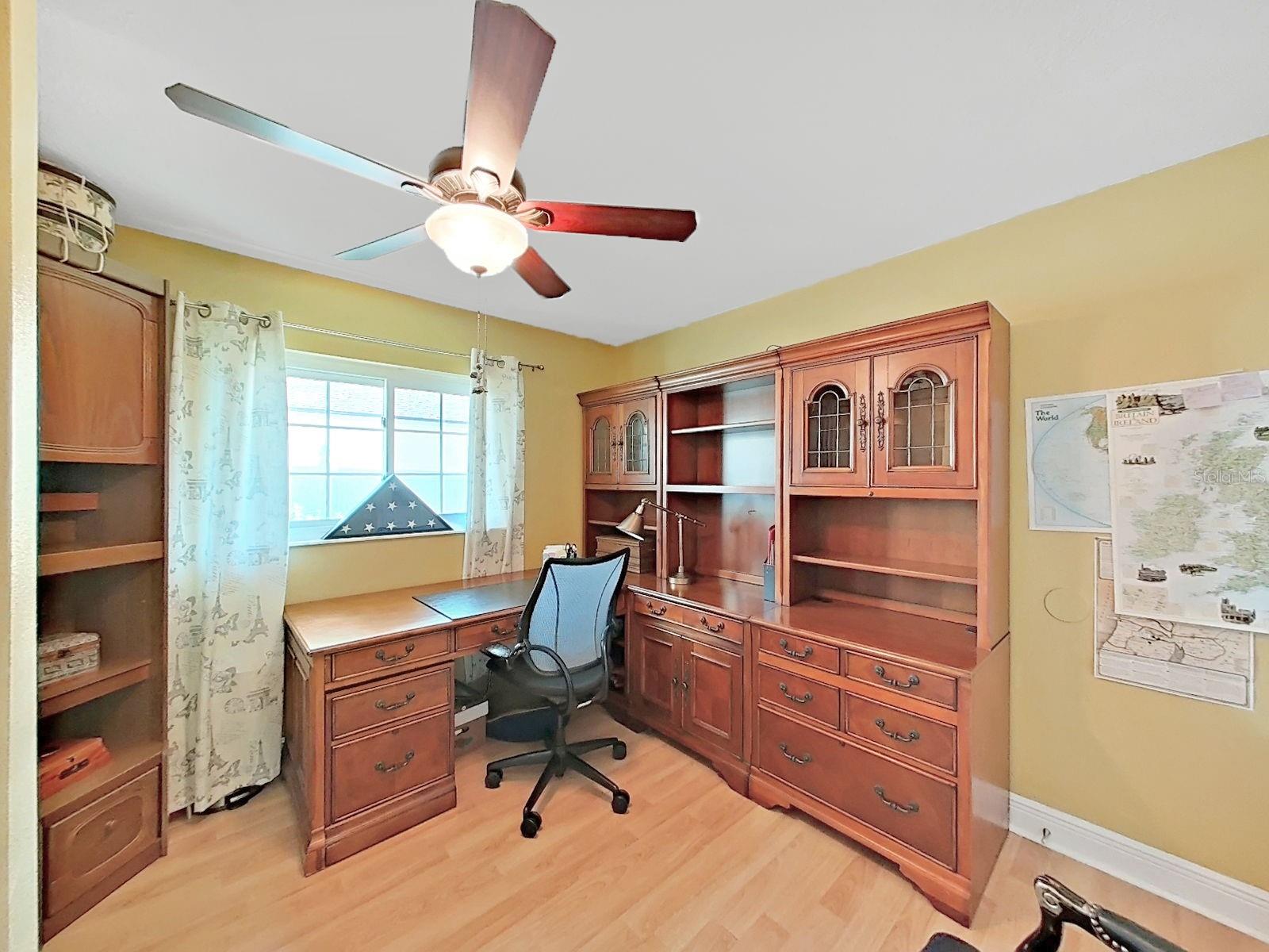 169 FOXCROFT DR W — photo 32