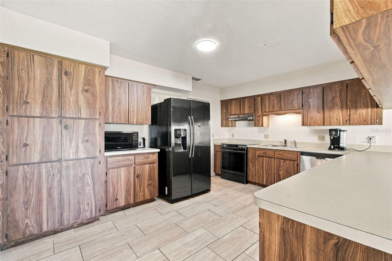 12527 LACEY DR — photo 12