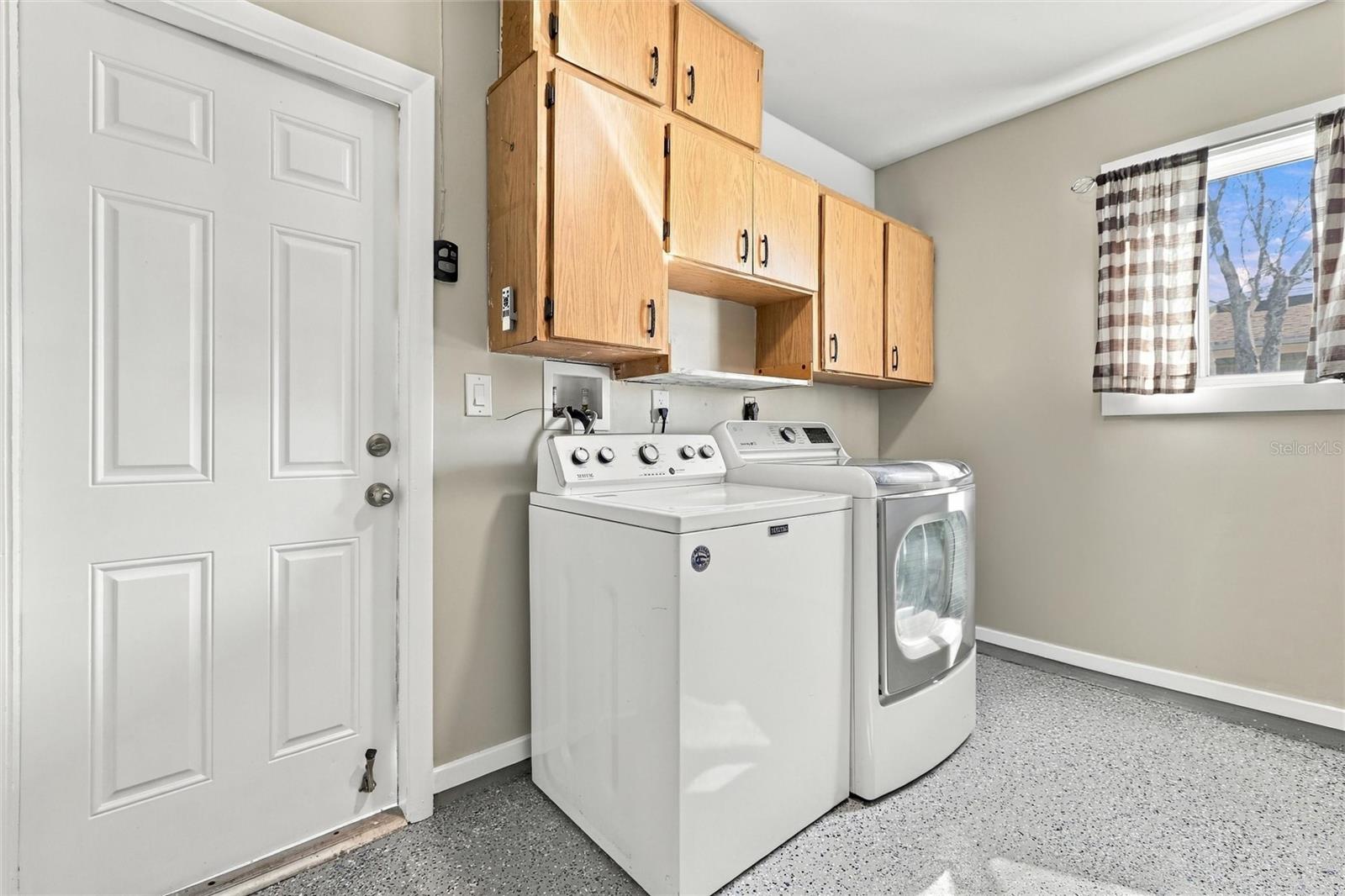 7070 ODOM PL — photo 23