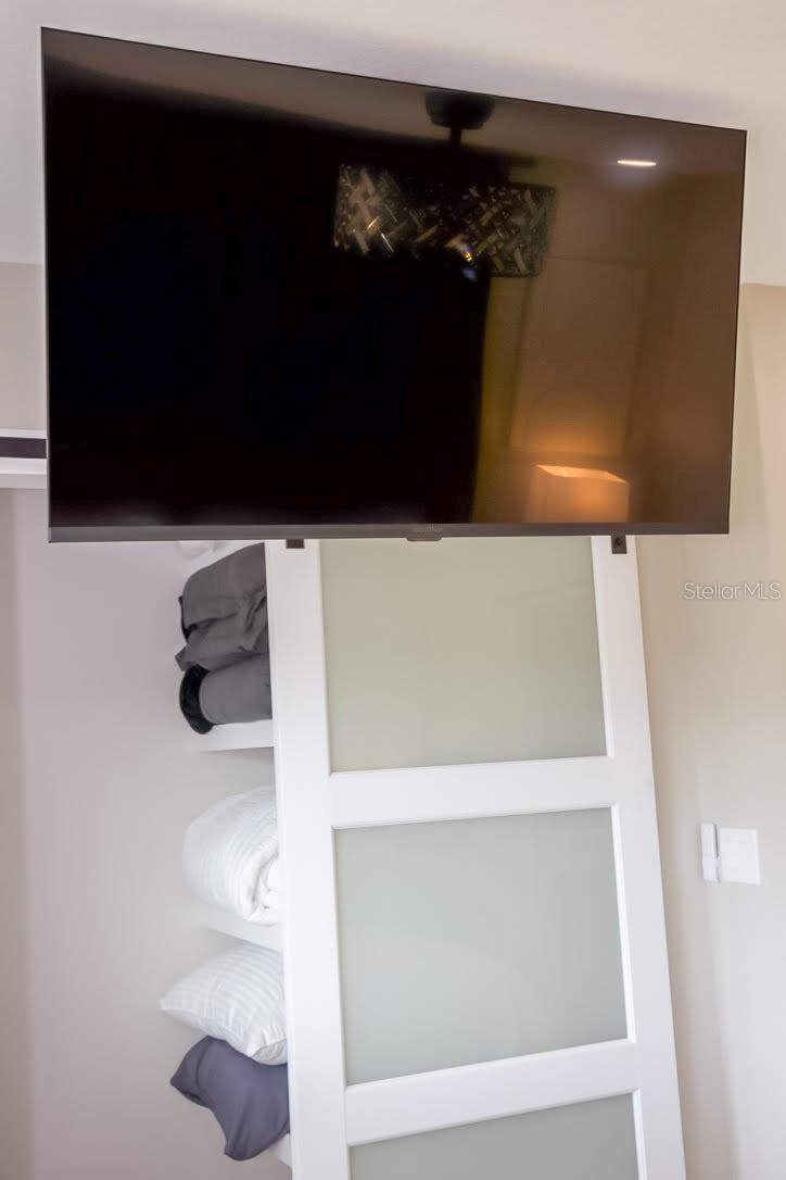 405 MANOR BLVD — photo 47