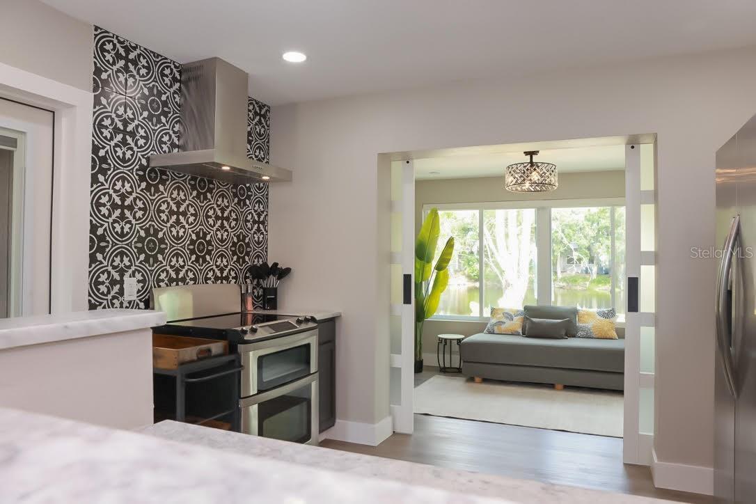 405 MANOR BLVD — photo 9