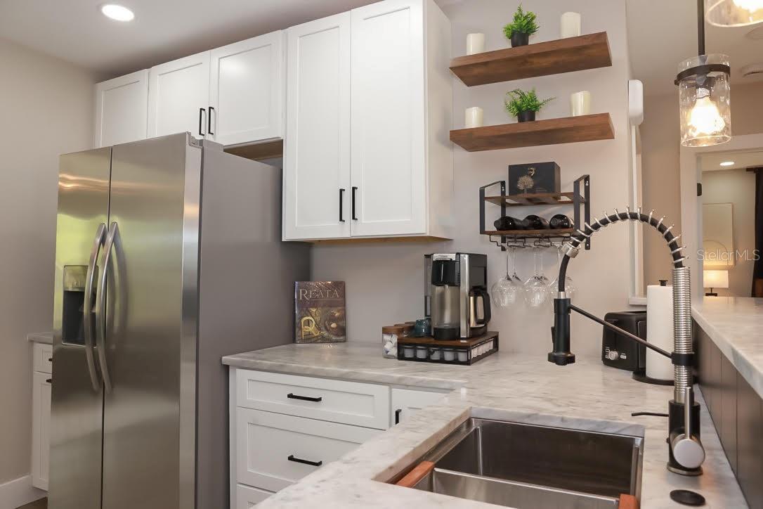 405 MANOR BLVD — photo 11