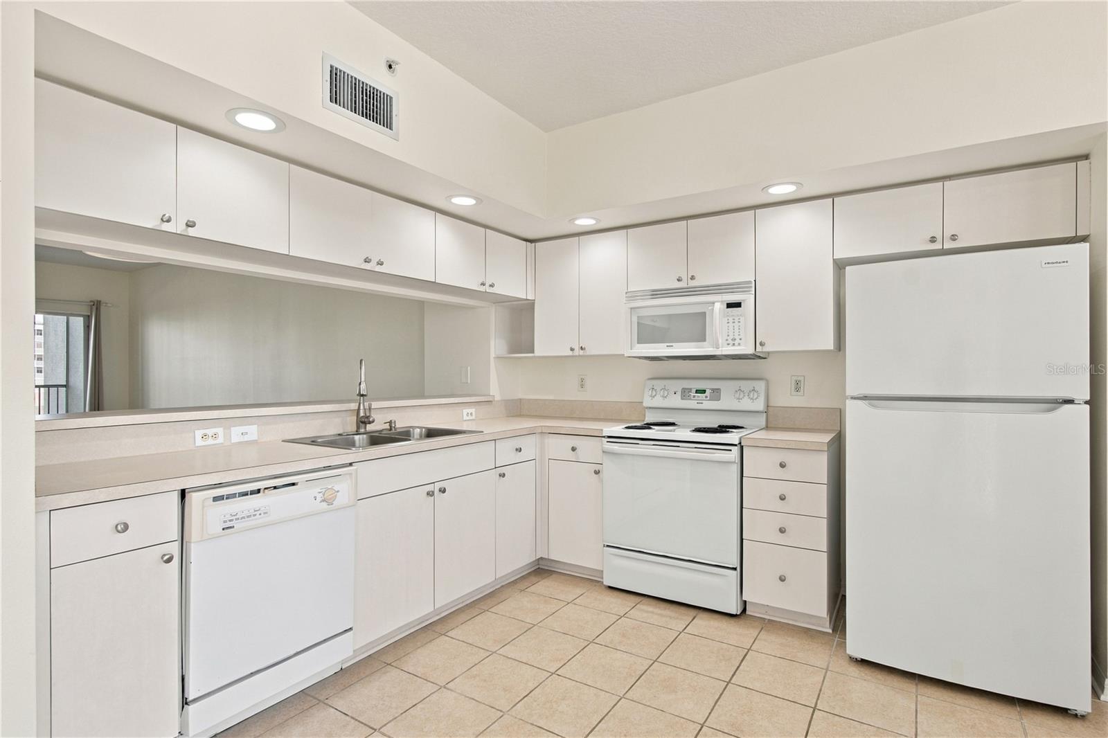 1200 COUNTRY CLUB DR #3202 — photo 4
