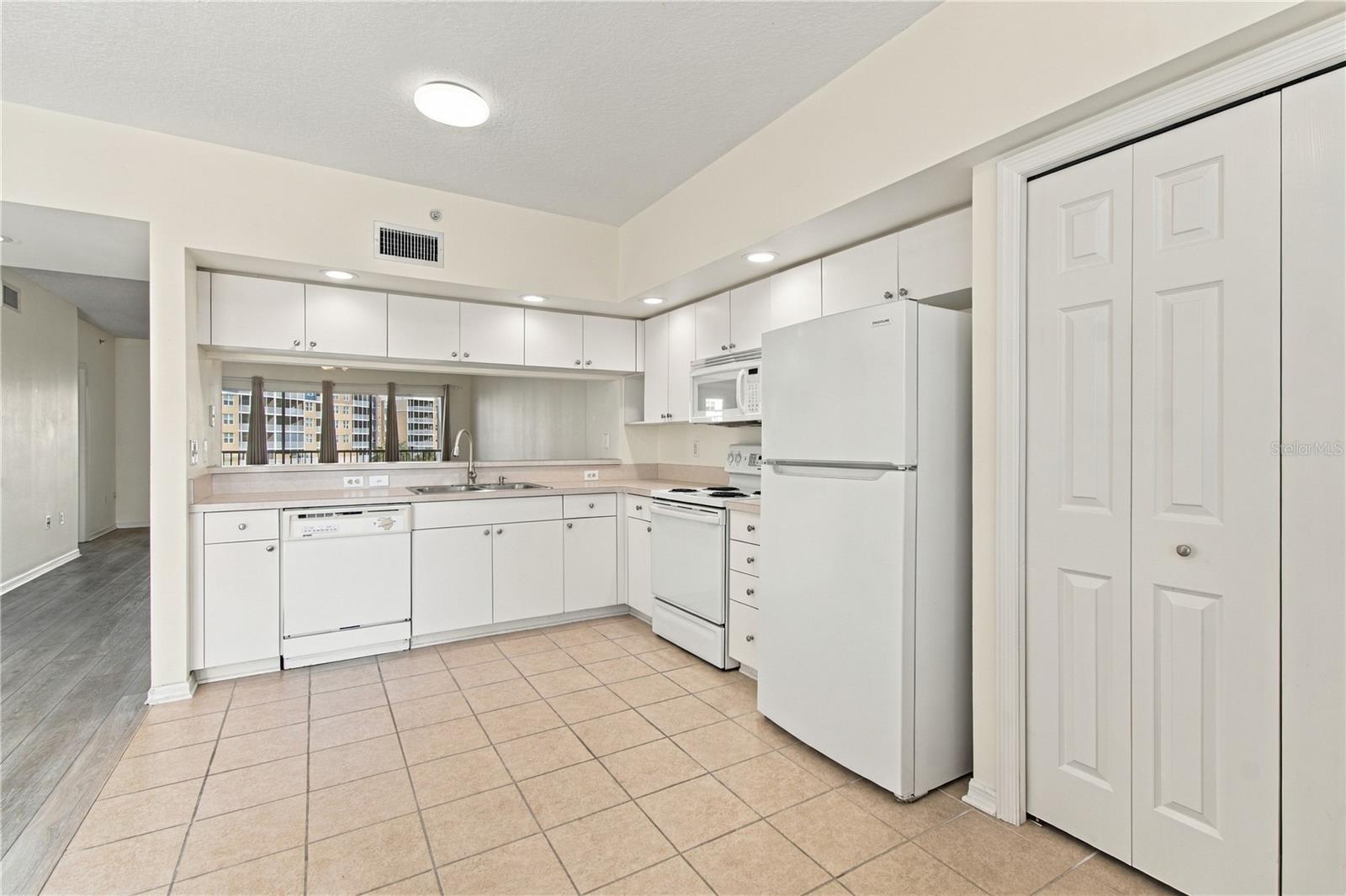 1200 COUNTRY CLUB DR #3202 — photo 9