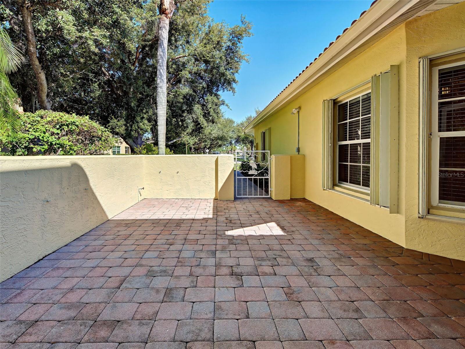 251 VISTA DEL LAGO WAY — photo 7