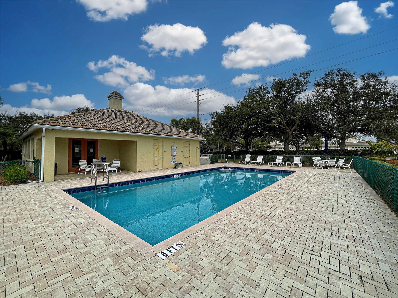 251 VISTA DEL LAGO WAY — photo 39