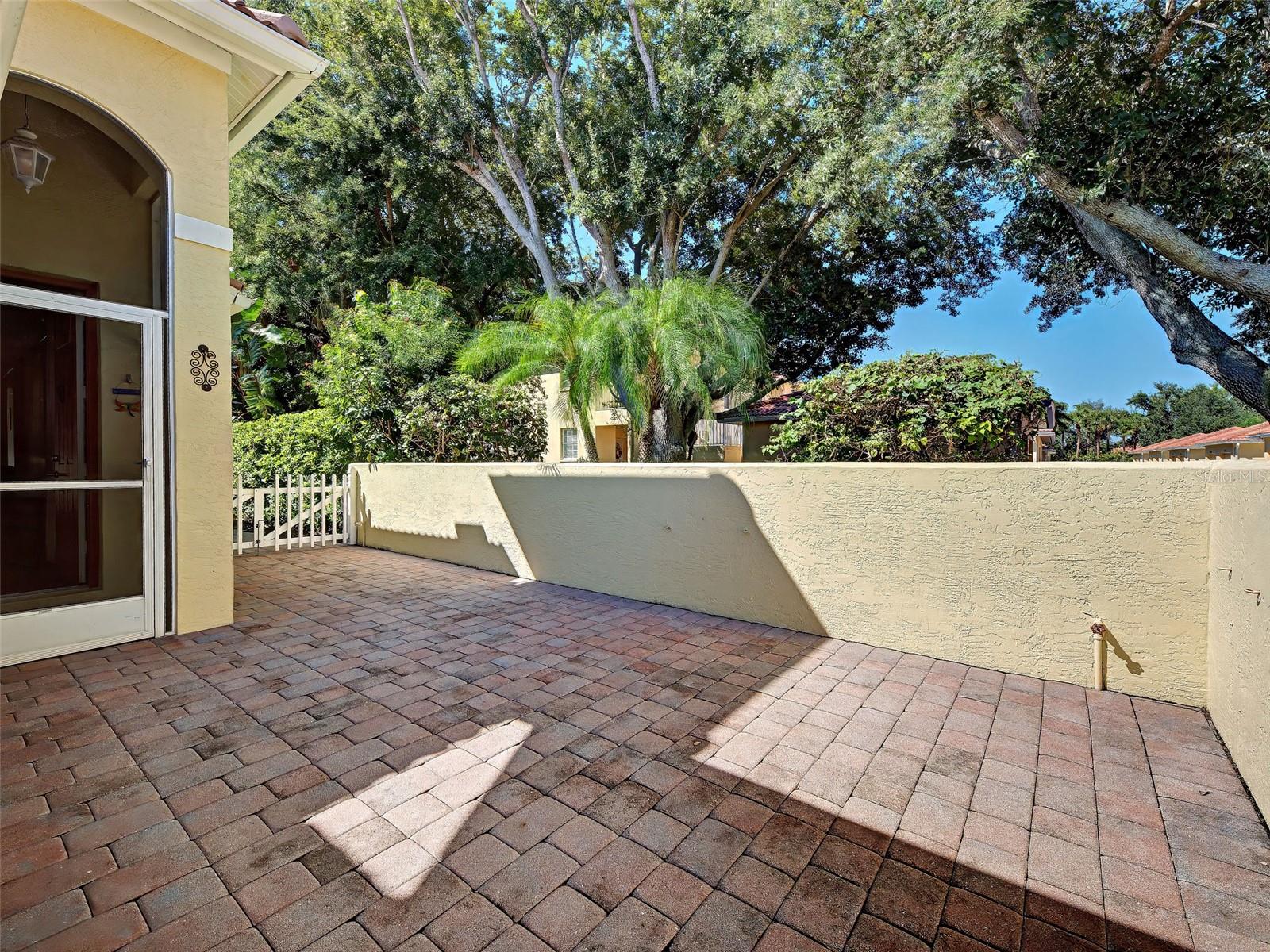251 VISTA DEL LAGO WAY — photo 5