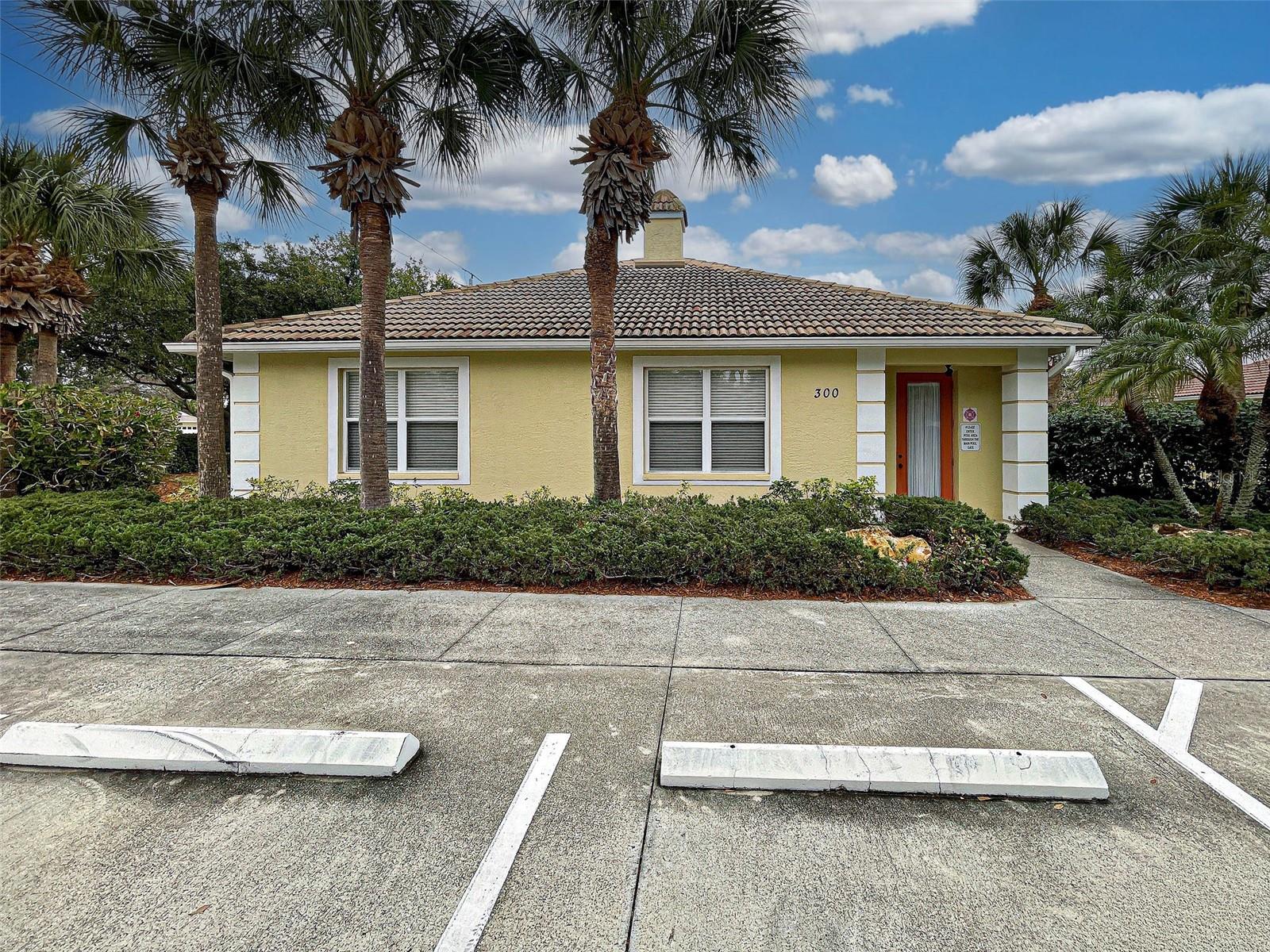 251 VISTA DEL LAGO WAY — photo 38