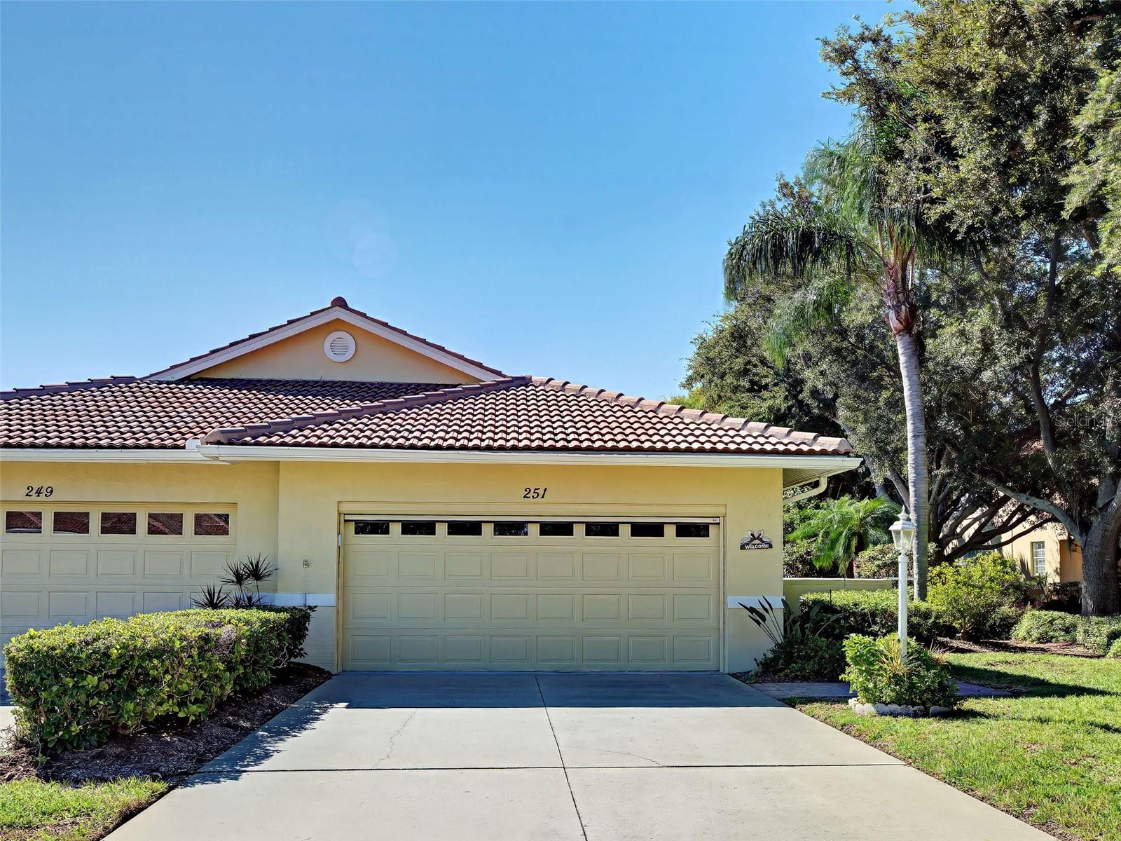 251 VISTA DEL LAGO WAY — photo 2