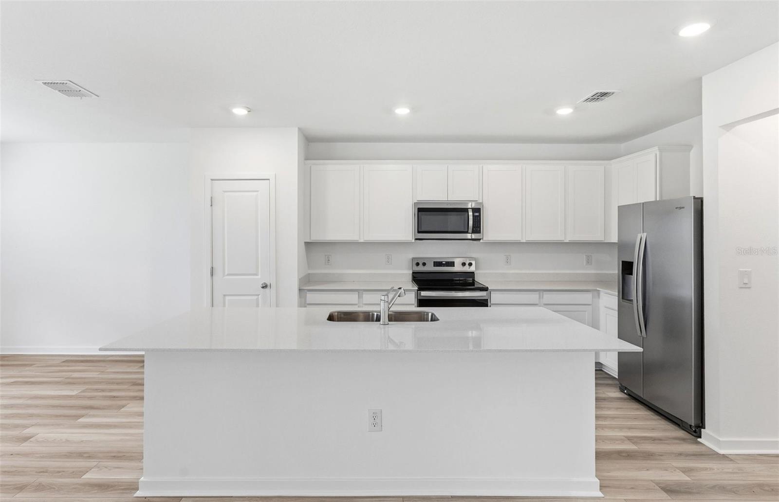 10426 HIDDEN BANKS GLN — photo 3