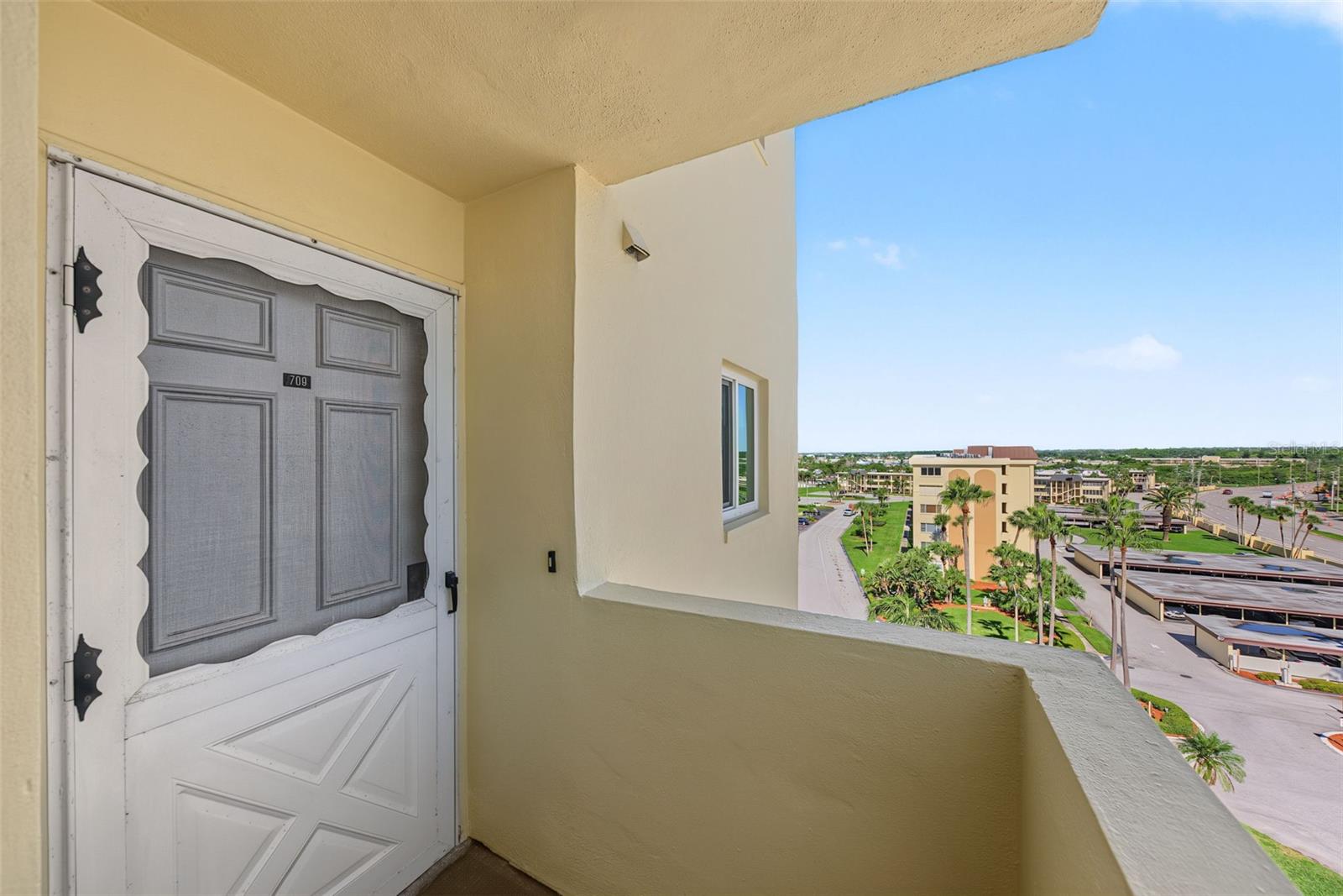 4575 COVE CIR #709 — photo 6