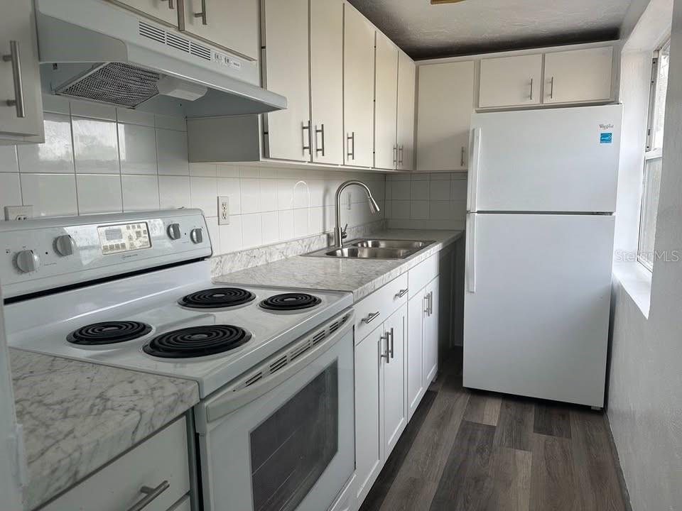 2184 WOODMERE RD — photo 8