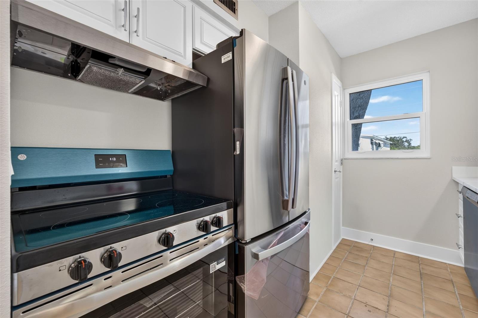 6982 SUNSET DR S #6982 — photo 8