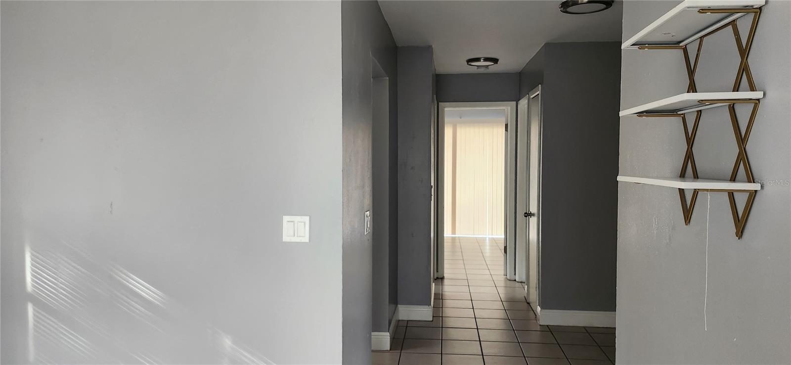 1422 E SENECA AVE #A — photo 3