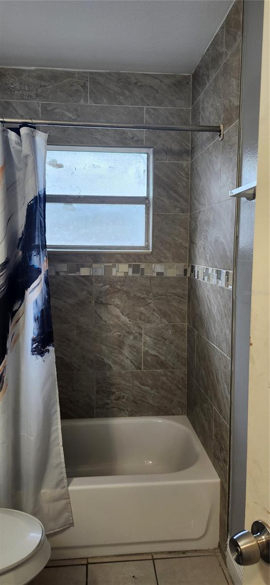 1422 E SENECA AVE #A — photo 10
