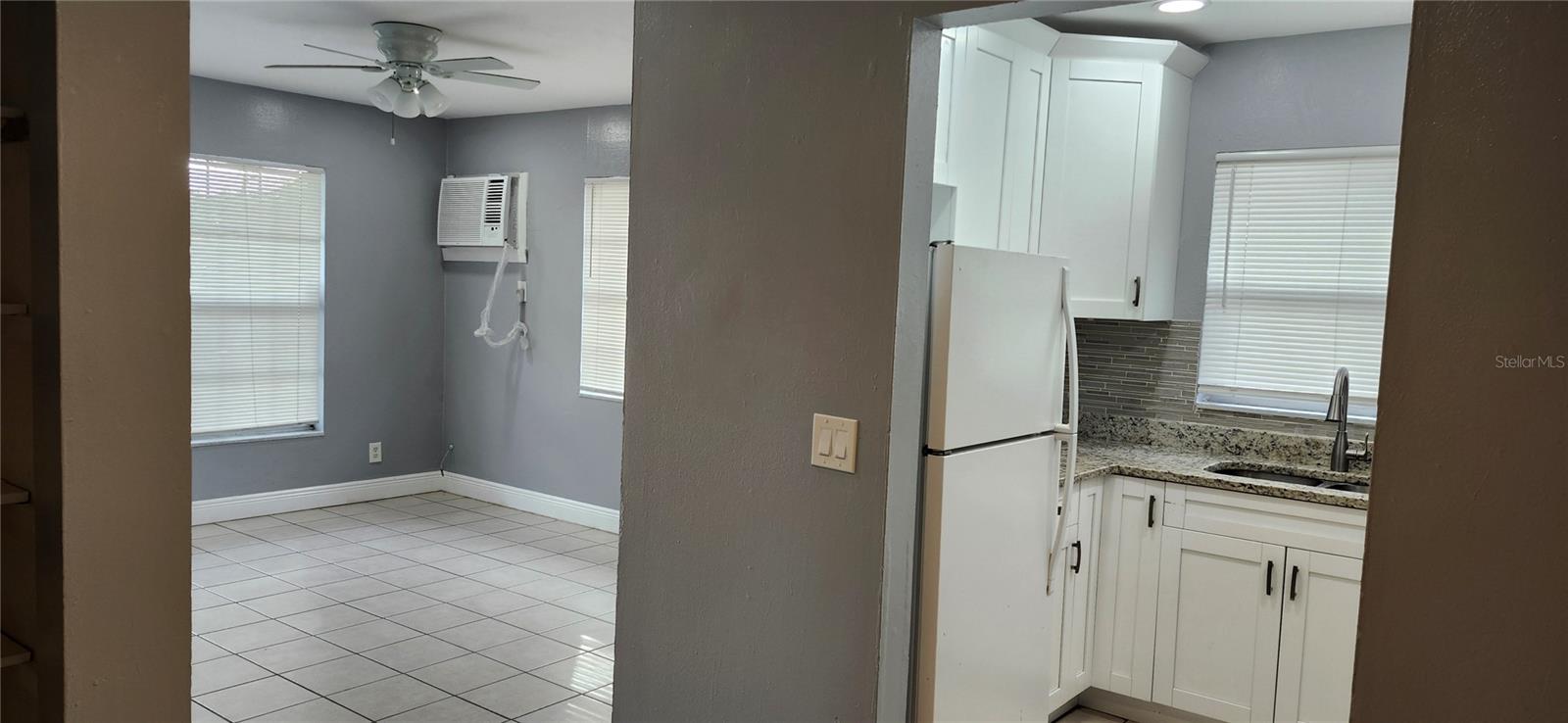 1422 E SENECA AVE #A — photo 14