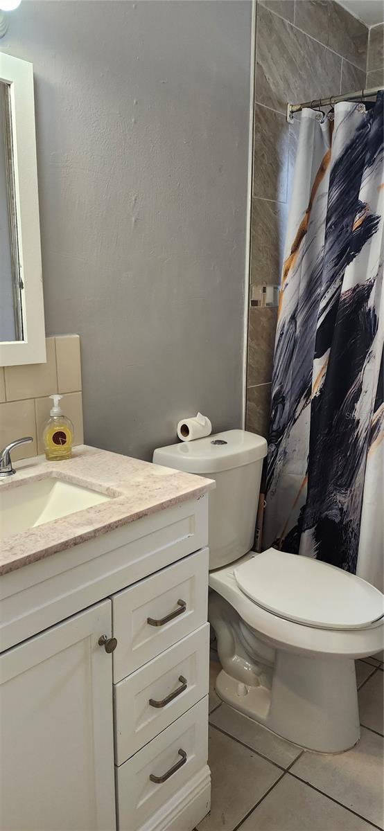 1422 E SENECA AVE #A — photo 9