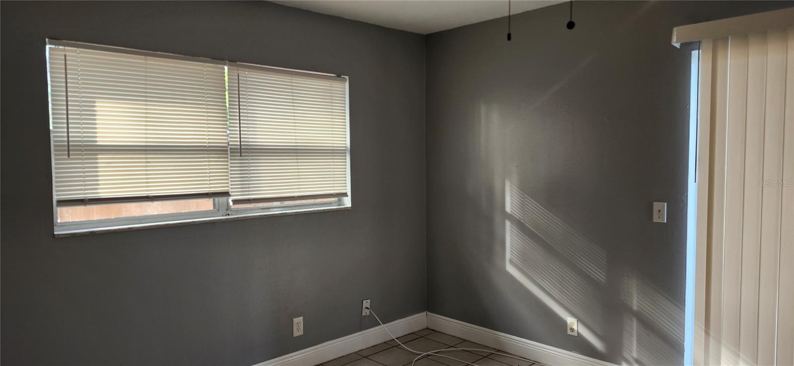 1422 E SENECA AVE #A — photo 11