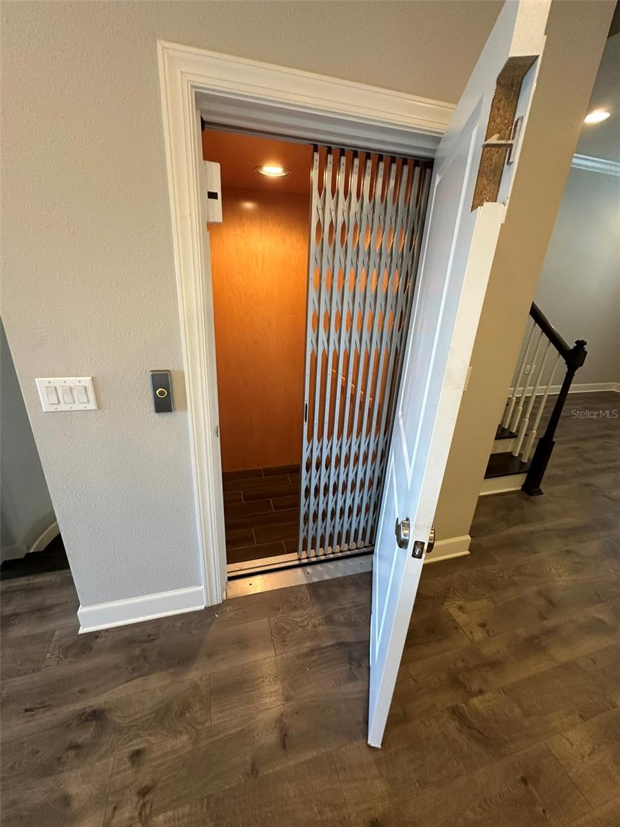 6072 MOORINGS DR S — photo 10