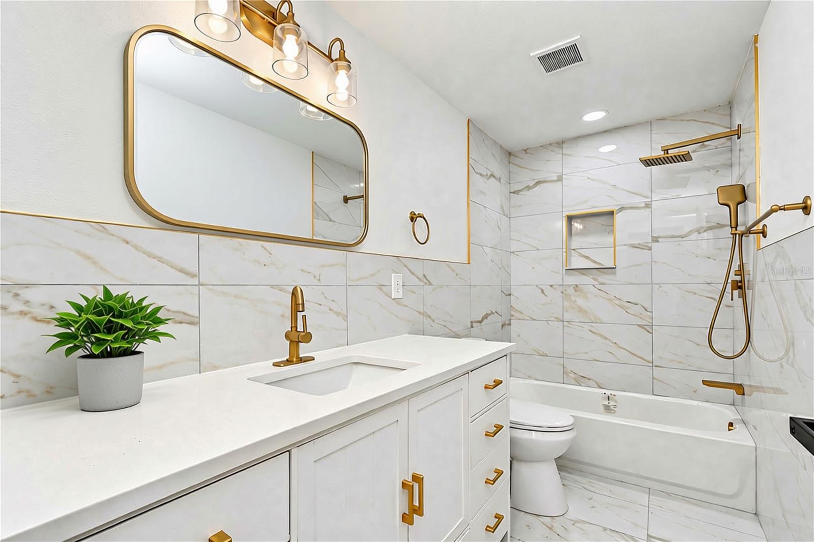 404 LAKEVIEW DR — photo 28