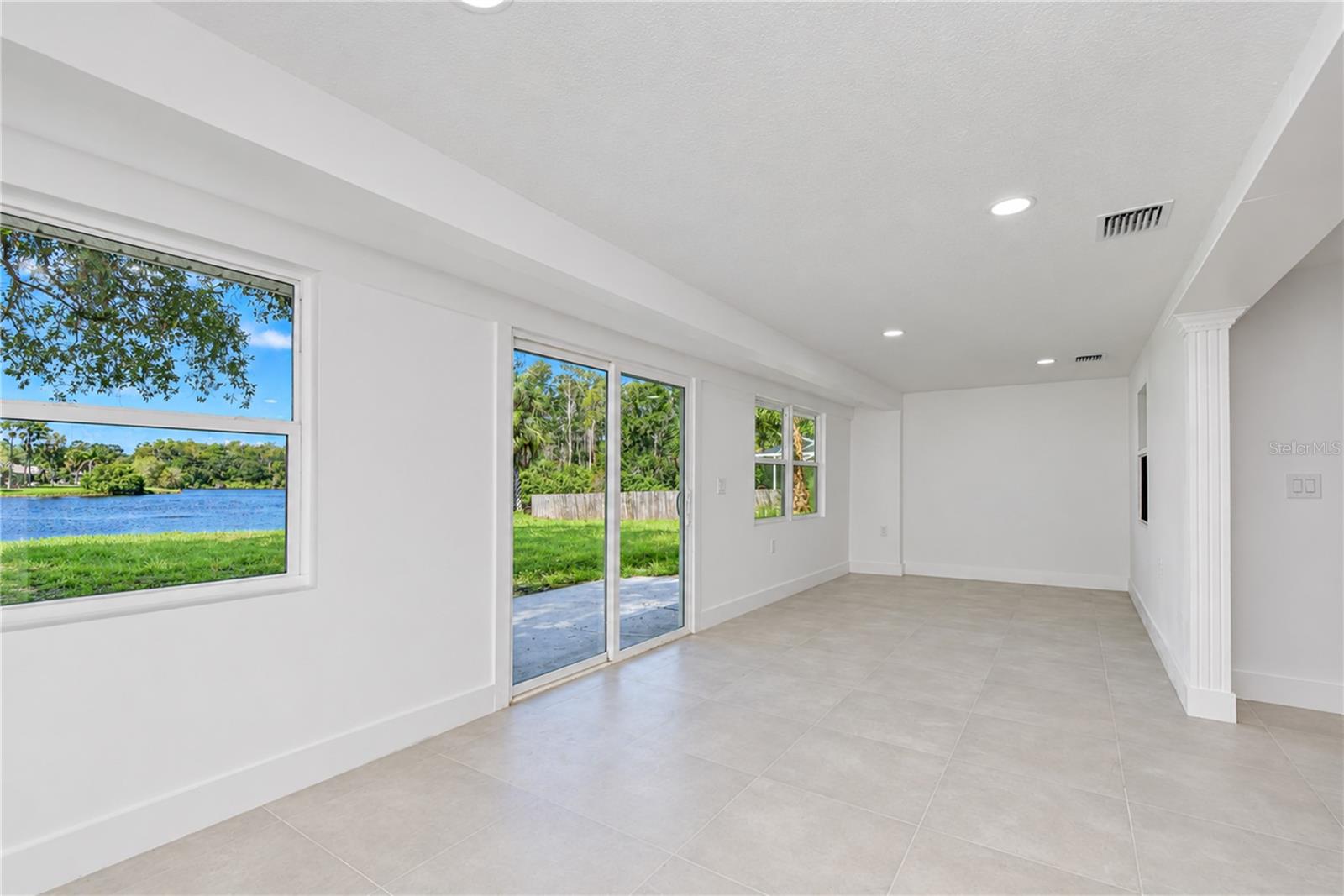 404 LAKEVIEW DR — photo 18