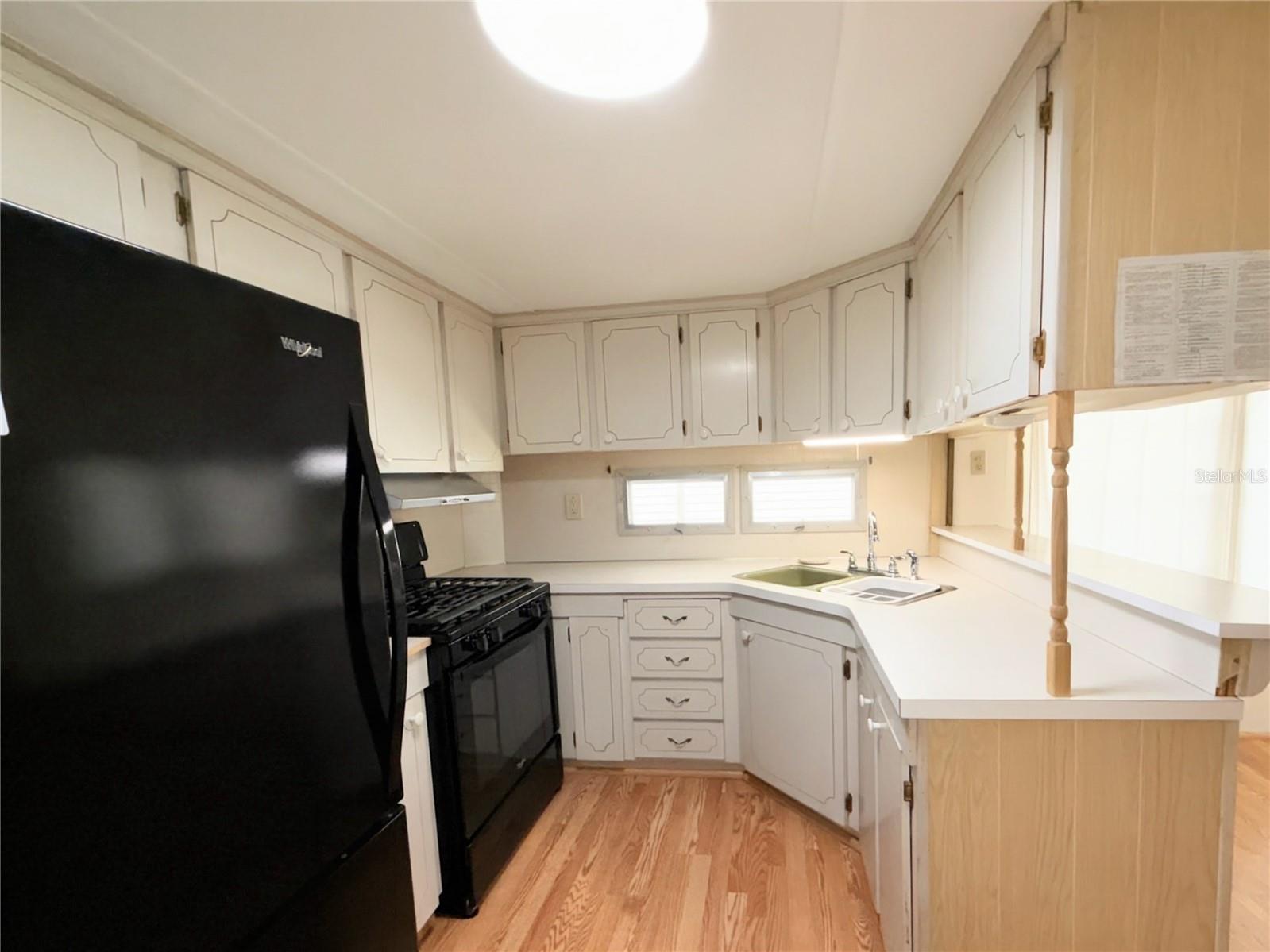 802 TURF — photo 8