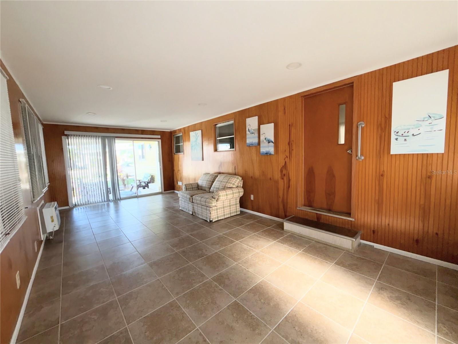 802 TURF — photo 6