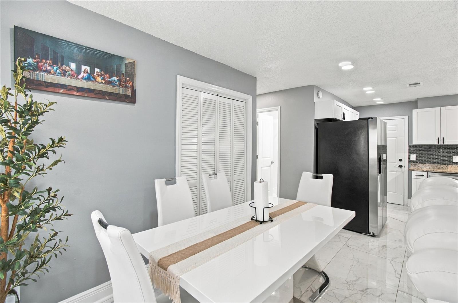 305 LIME TREE RD — photo 16