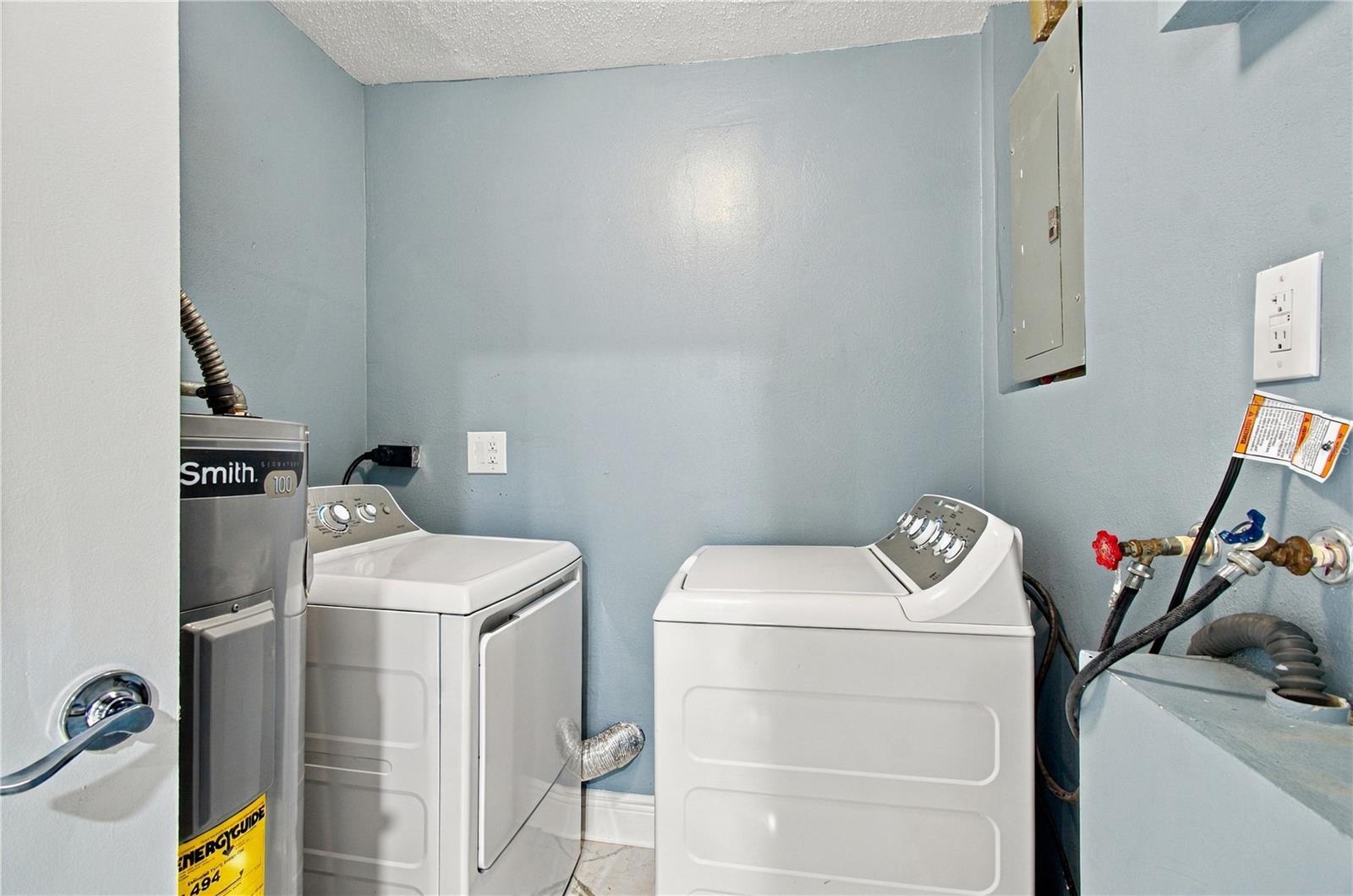 305 LIME TREE RD — photo 26