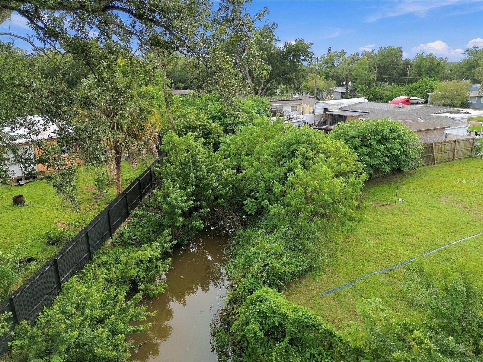 305 LIME TREE RD — photo 39