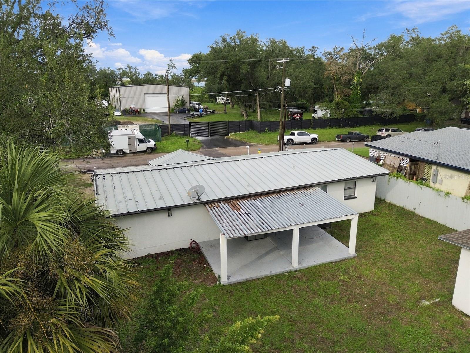 305 LIME TREE RD — photo 41
