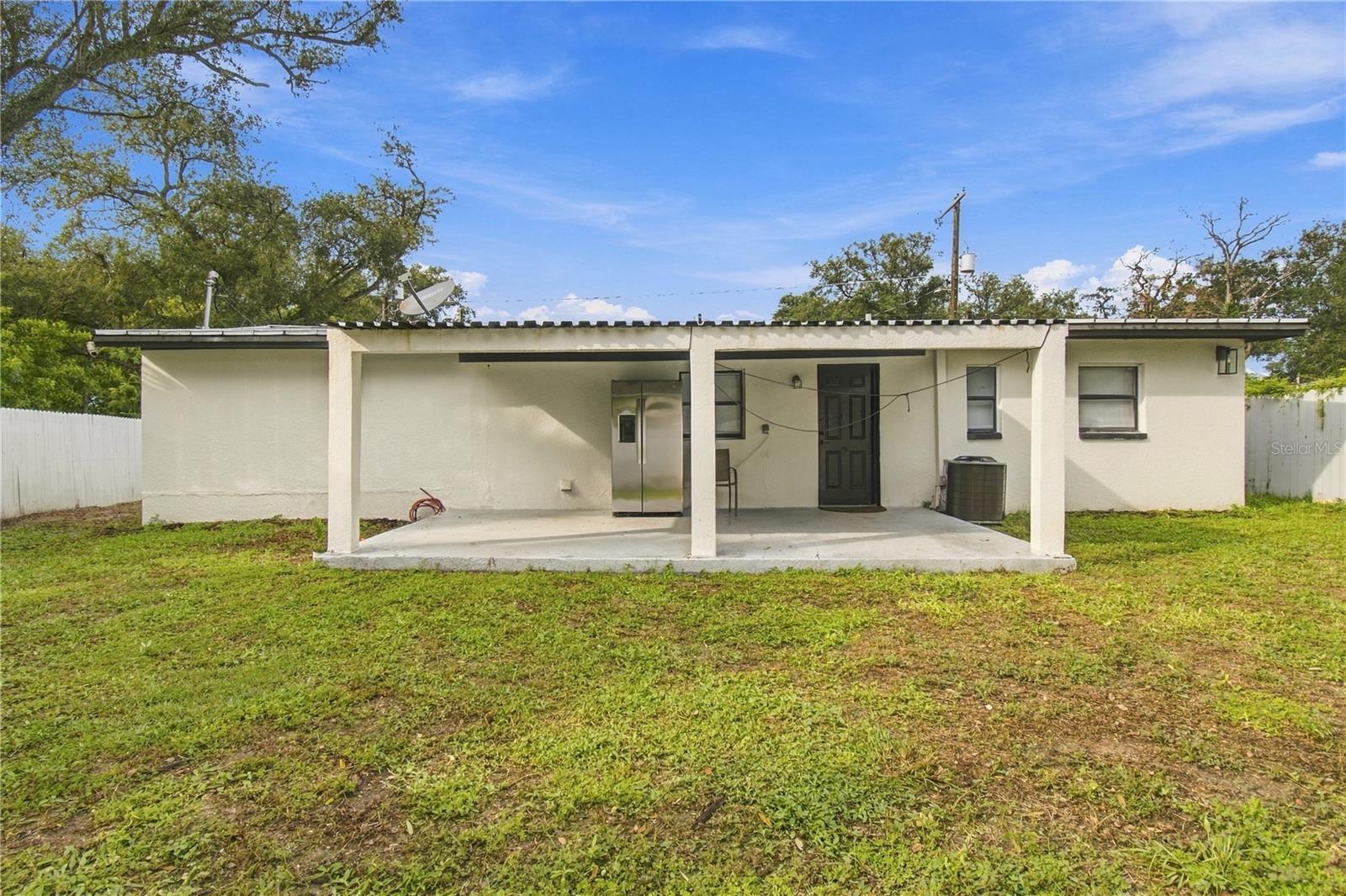305 LIME TREE RD — photo 30