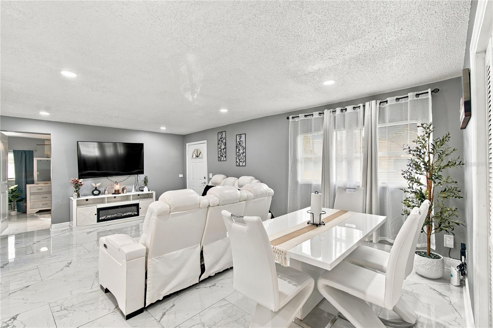 305 LIME TREE RD — photo 18