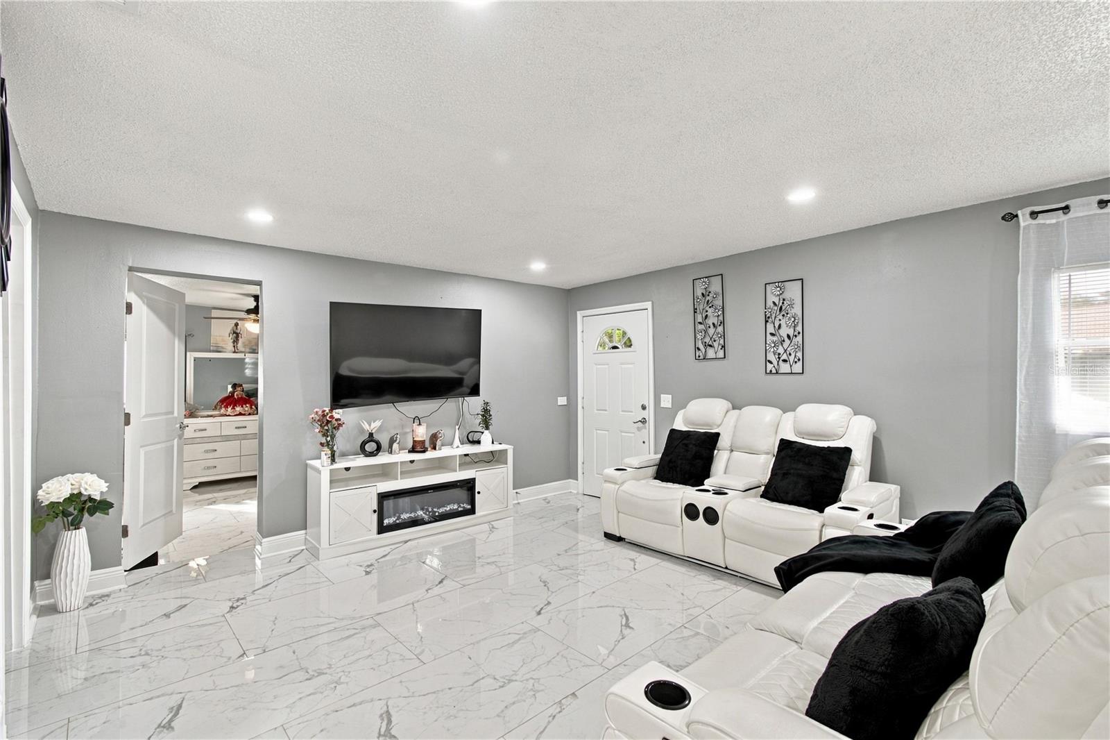 305 LIME TREE RD — photo 19