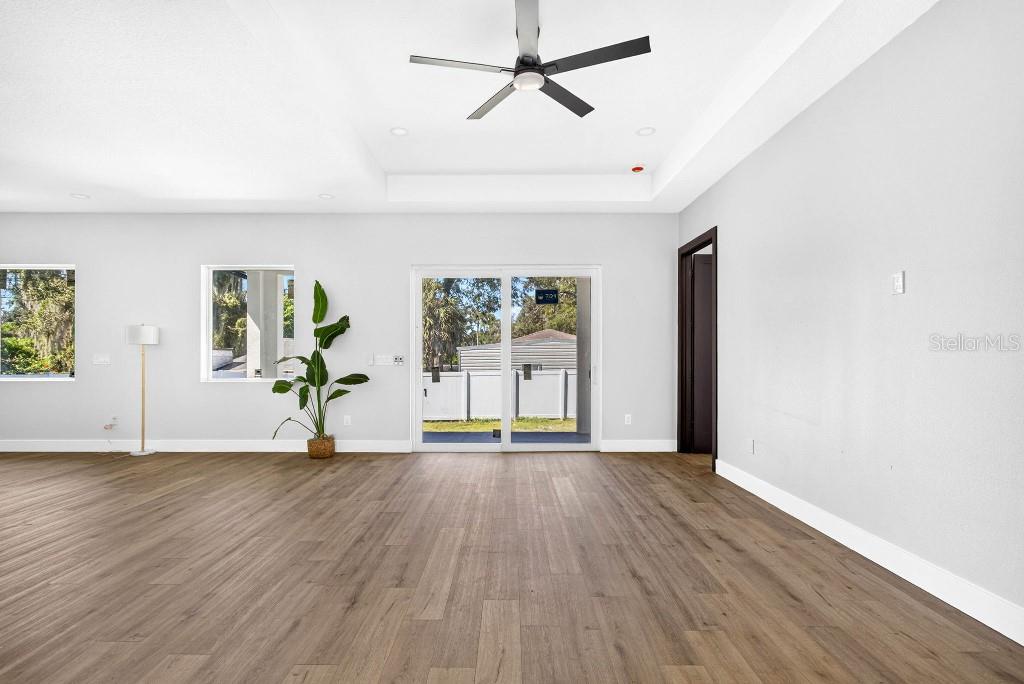 7812 N MULBERRY ST — photo 6